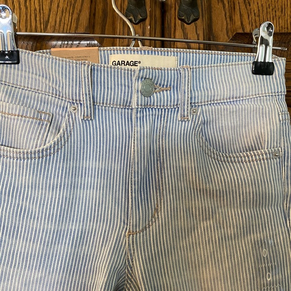 NWT!! Garage High Rise Jegging, Light Stripe Blue, Size 0 - Picture 2 of 5